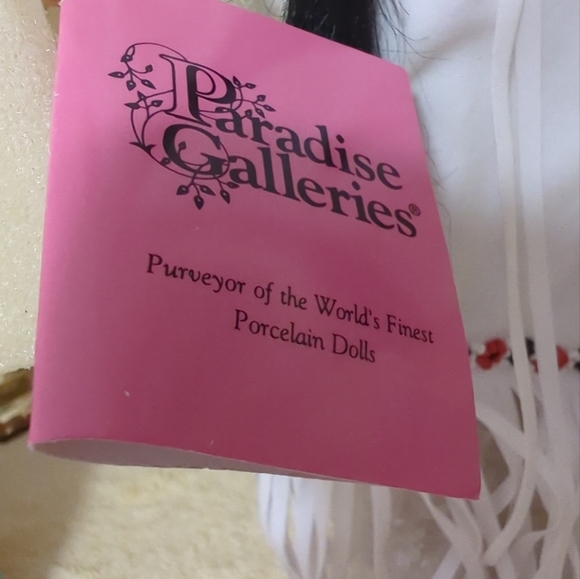 New Vintage Collectible Paradise Galleries Porcelain Native American Doll 17" - Picture 7 of 16